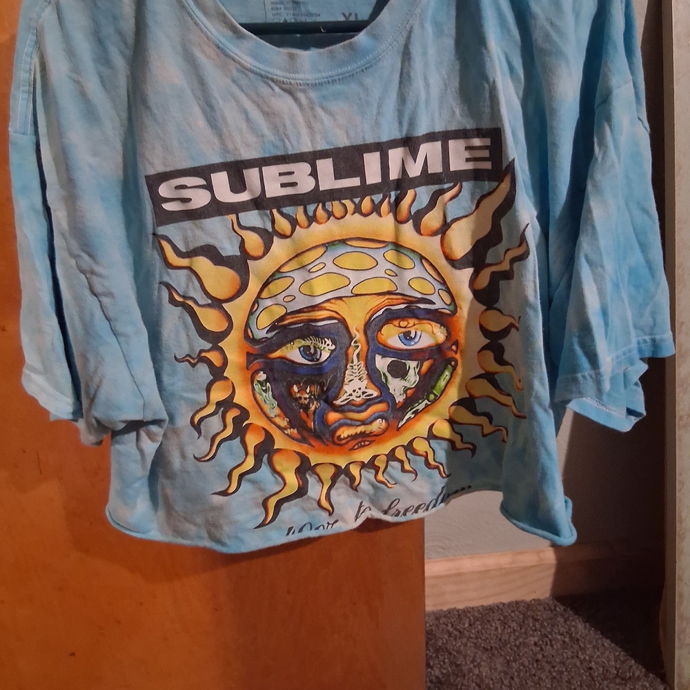 Sublime Crop Top Tee 40 Oz To Freedom Cover
